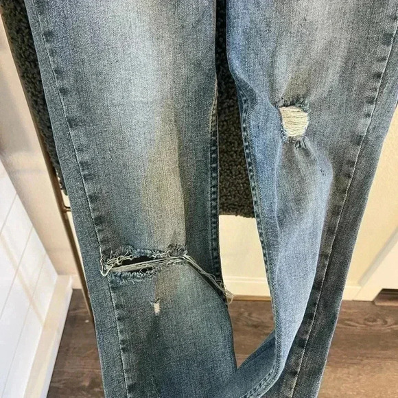 Free People Frayed Hem Skinny Jeans - Picture 6 of 8